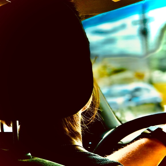 Meet your Posher, Beth - Picture 1 of 1